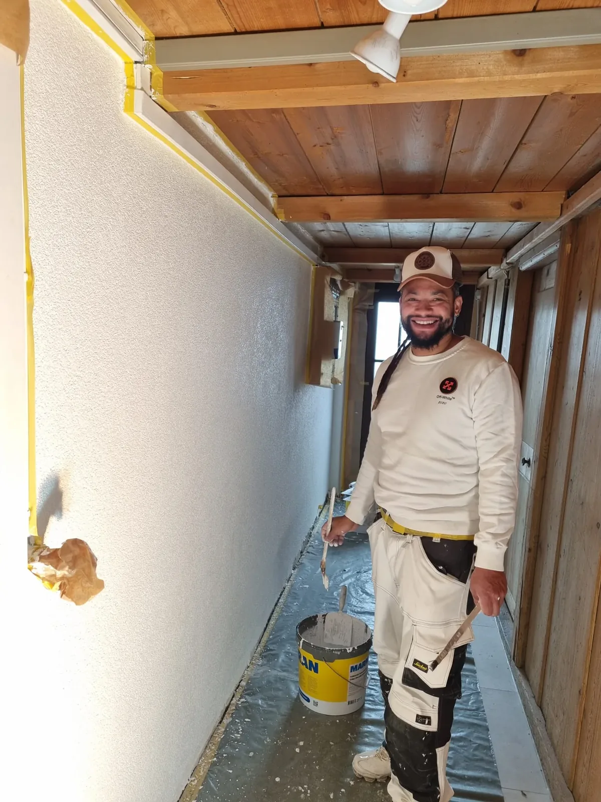 Artisan FPP Carrelage pendant des travaux de finition