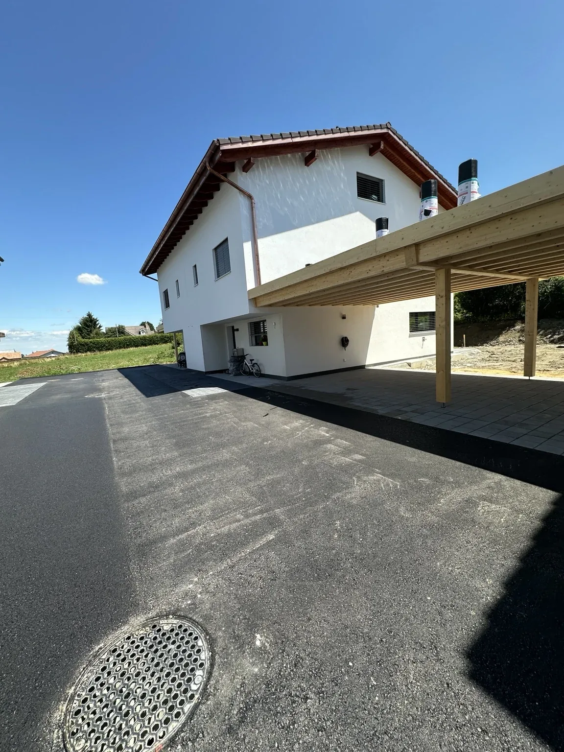 Maison terminée avec finitions extérieures